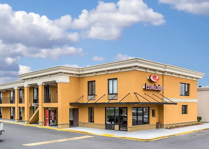 Econo Lodge Savannah Midtown