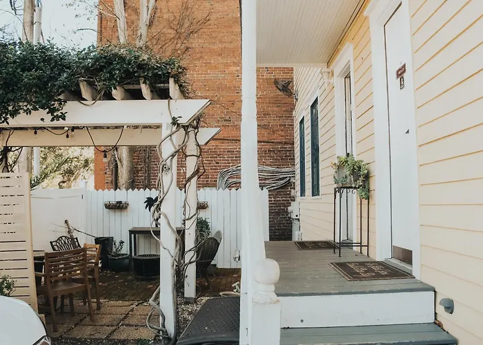 Green Palm Inn Savannah