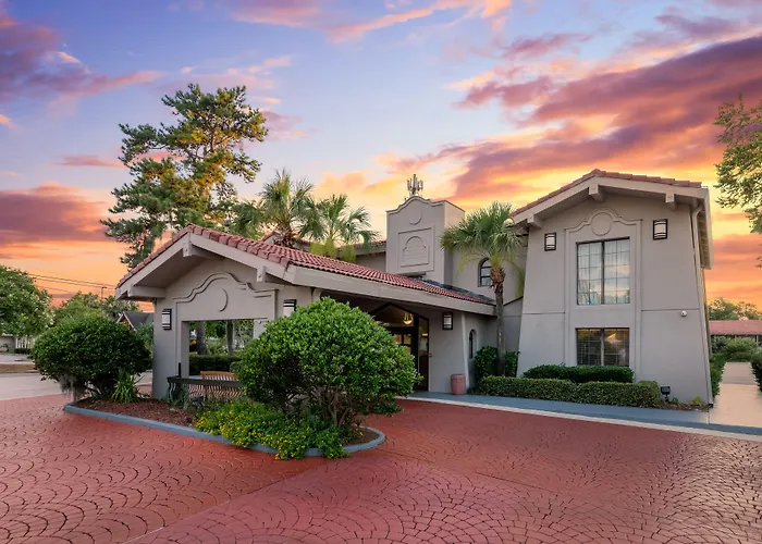 La Quinta Inn By Wyndham Savannah Midtown