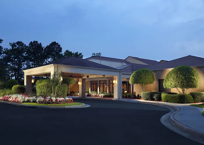 Courtyard By Marriott Savannah Midtown