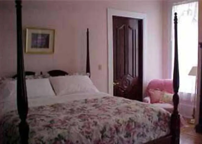 The Confederate House Hotel Savannah