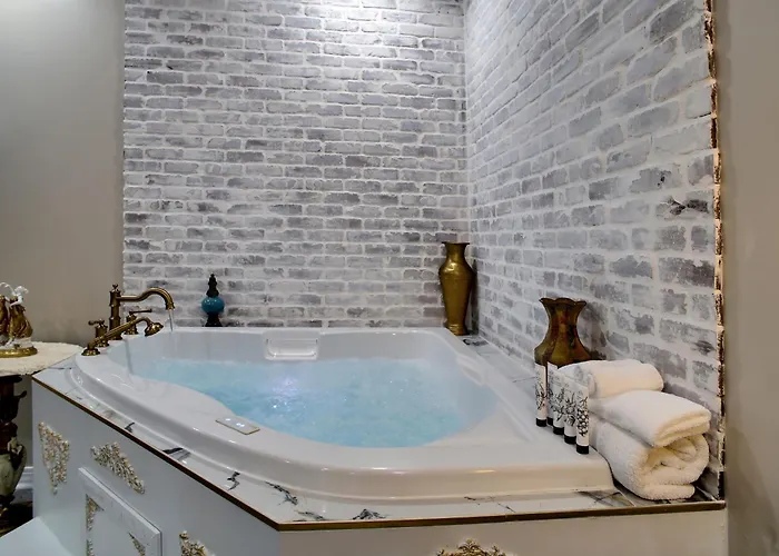 Mcmillan Inn Savannah