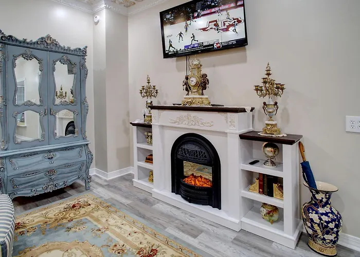 Mcmillan Inn Savannah