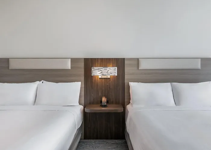 Holiday Inn Express Savannah - Gateway By Ihg