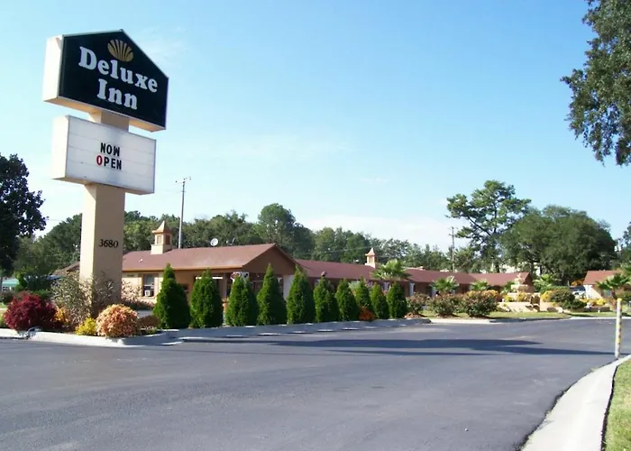 Deluxe Inn - Savannah